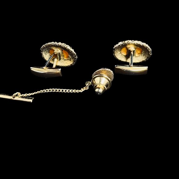 Vintage Oval Gold Tone With Orange Cabochon Cufflinks And Tie Tack Set (5337) - Picture 5 of 8